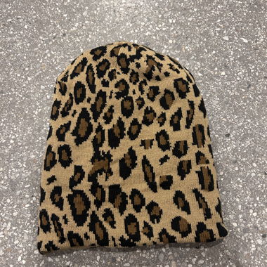 Bonnet à motif léopard