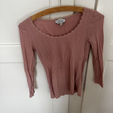 Rosafarbenes Langarmshirt aus Baumwolle