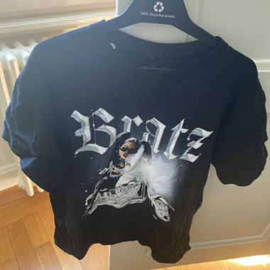 T-shirt noir Bratz