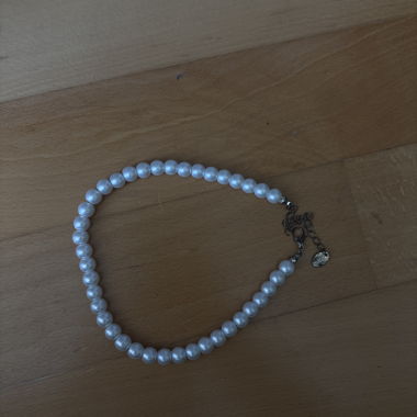 Collana di perle bianca