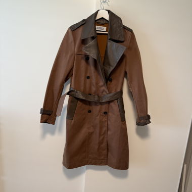 Closed Two-Tone Trench Coat with Leather Details