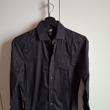 Black shirt