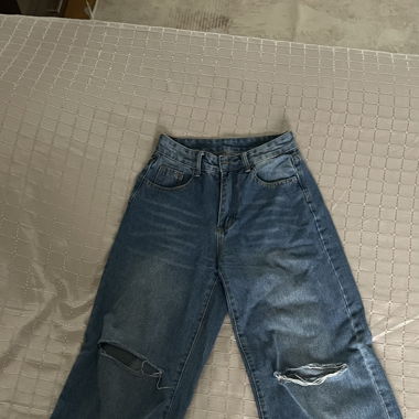 baggy pants