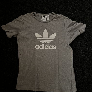 Adidas T-Shirt grau
