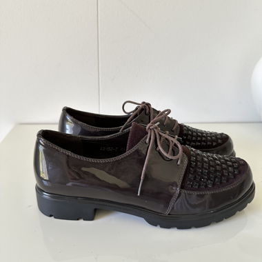 Chaussures Oxford à lacets en cuir verni Vatineris 40 neuves