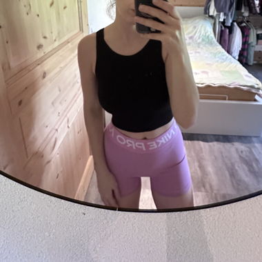 Schwarzes Sport-Top