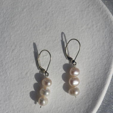Earrings made of freshwaterpearls „Valerie“