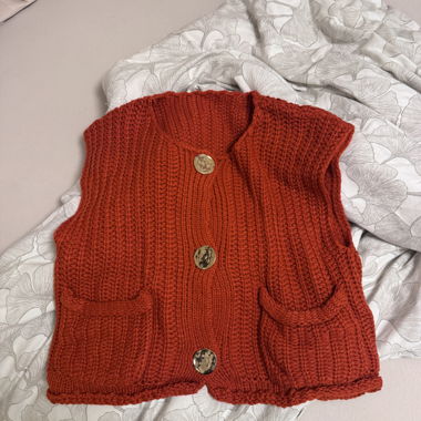 Rote Strickweste Zara