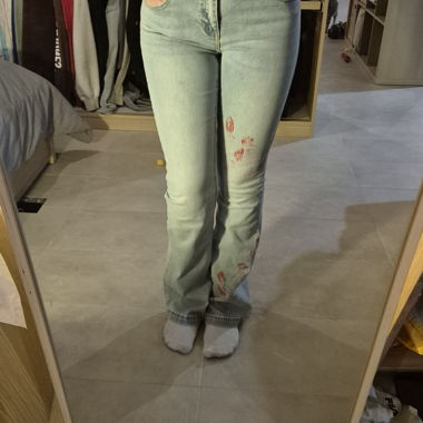 Smart Jeans with Red Prints