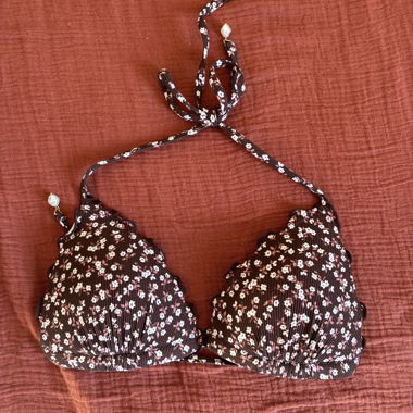 Top bikini floreale