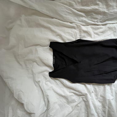 Body mit Ausschnitt
