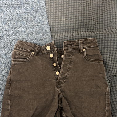 Knielange Hosen