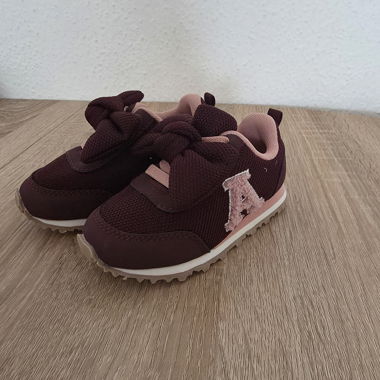 Sneaker bebé con fiocchi H&M