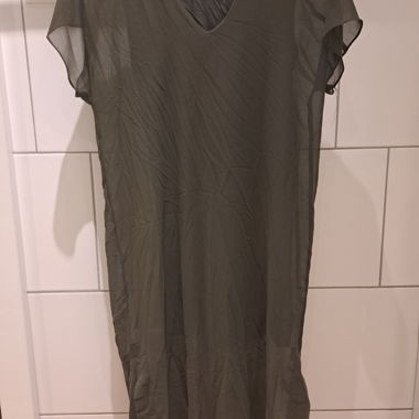 olivfarbenes langes Kleid