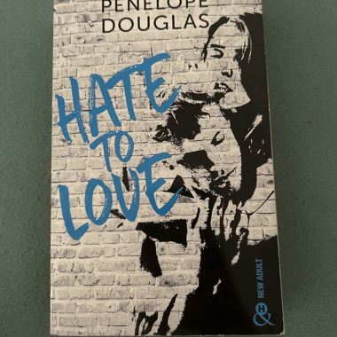 Hate to Love von Penelope Douglas