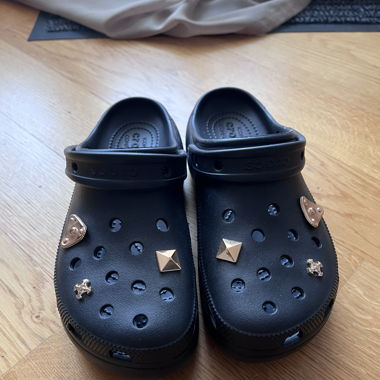 Plateau crocs