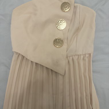 Combinaison beige plissée