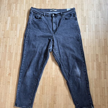 HIGH WAISTED MOM JEAN - Levi‘s