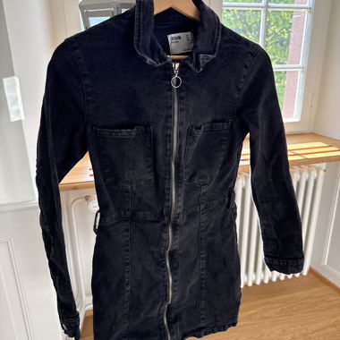 Schwarzes Jeans Kleid