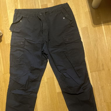 Schwarze Cargopants