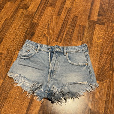 kurze Jeans