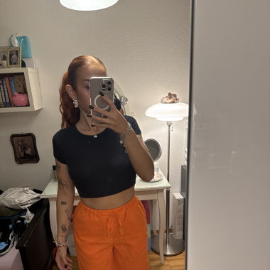 Orange Hose