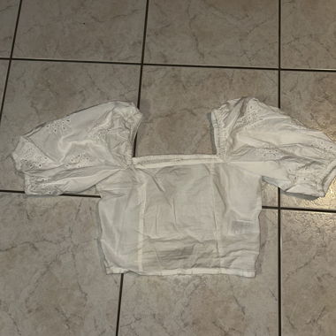 Crop Top bianco H&M con maniche a sbuffo