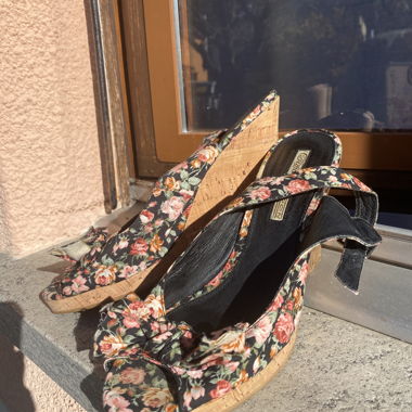 Bufalo wedges