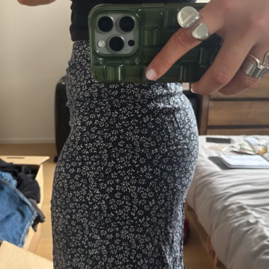 Flowy blue floral midi hollister skirt
