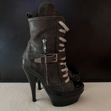 Fur-lined Boots - Barbara Bui
