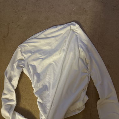Maglia maniche lunghe bianca con arricciature