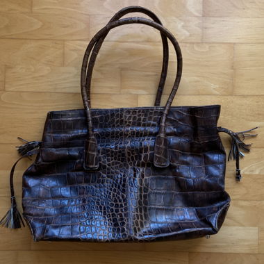 Sac en cuir brun façon crocodile