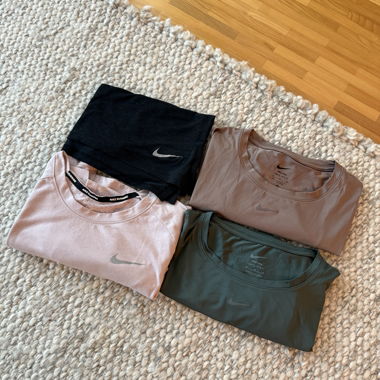 4x Nike Running Tshirt S M schwarz rosa beige grün