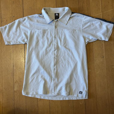 Camicia Nike ACG a maniche corte