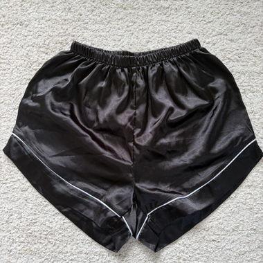 Set pigiama in raso nero