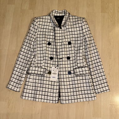 Zara Mantel