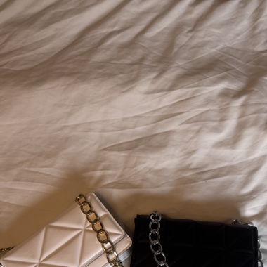 Sac à main noir et blanc 