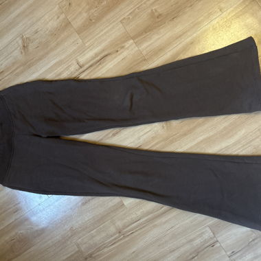 Pantalon évasé brun foncé