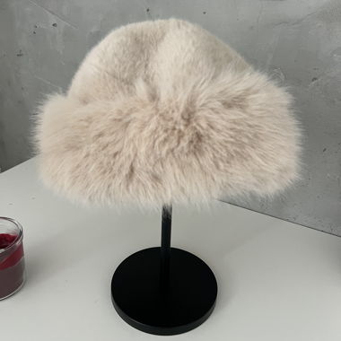 Bonnet en fausse fourrure