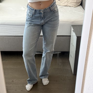 Jeans Bershka a gamba dritta gr. 36