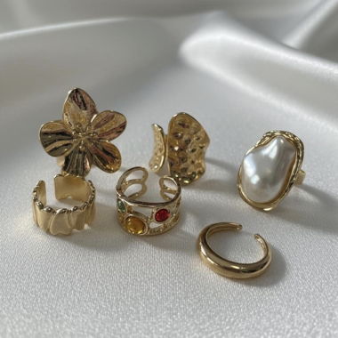 Set de bagues vintage en or et cristal de perle