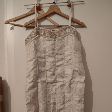 Weisses Abend-Kleid