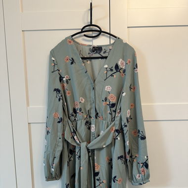 Kleid