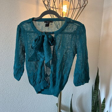 Cardigan corto in pizzo Mango in verde smeraldo 