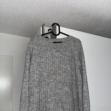 Pullover mit Perlen