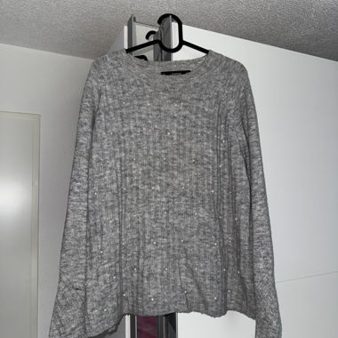 Pullover mit Perlen