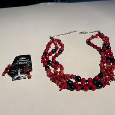 Parure collier, bracelet et boucles d'oreille