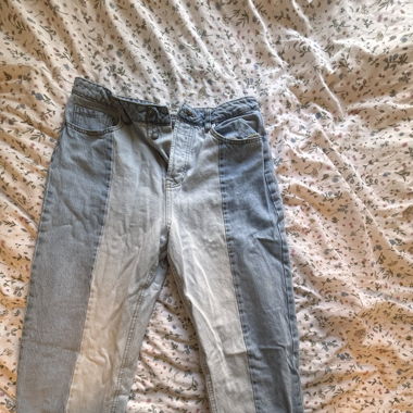 Zweifarbige Jeans 