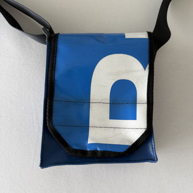 Swiss Mountain Hand Bag