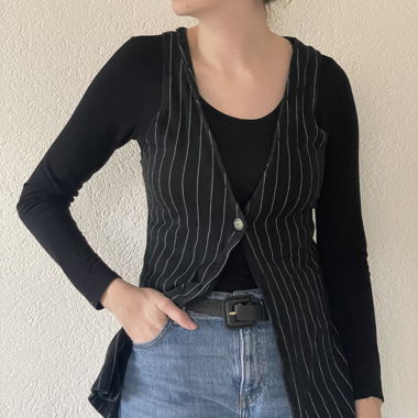 Gilet noir rayé